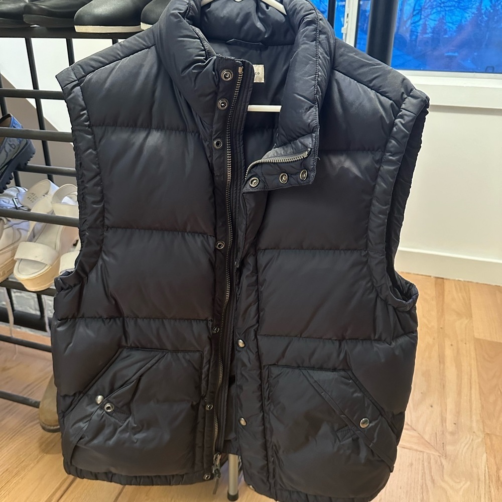 Club Monaco  puffer vest